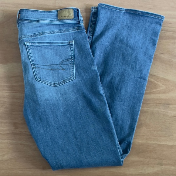 American Eagle Kick Boot wide leg jeans Women's size 8 US Reg medium wash AEO - Picture 1 of 8